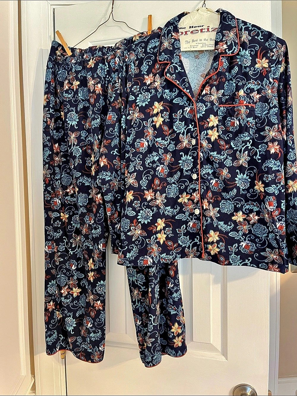 Wonderly Intimates Floral Pajama Set in Blue Size Medium Like New